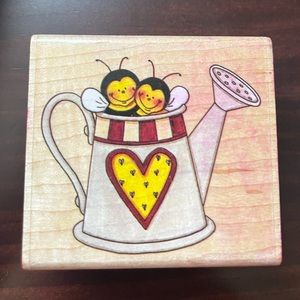 Watering Can Bee A2306E Rubber Stampede